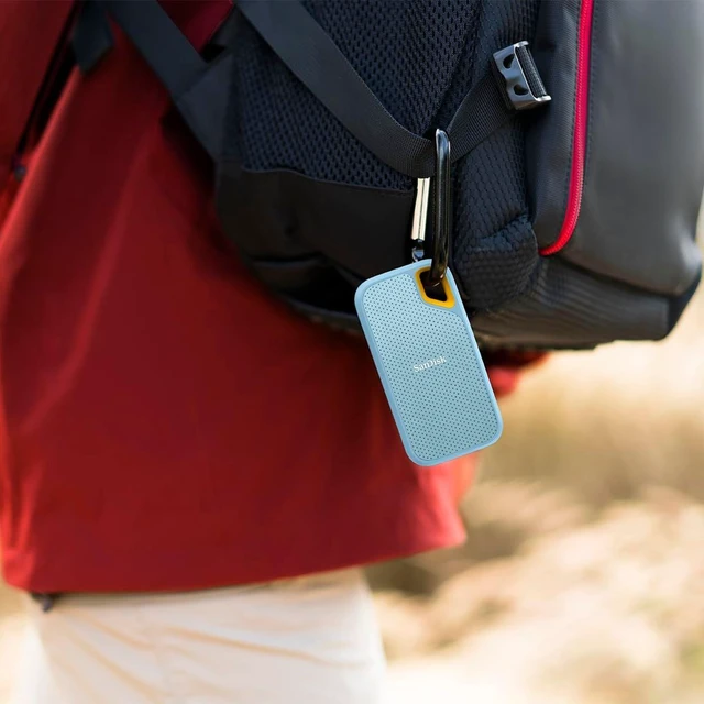 Alt view image 2 of 5 - Sandisk 2TB Extreme Portable SSD, Up to 1050MB/s Read Speeds (Old Model)