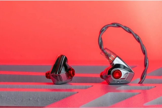 Alt view image 2 of 5 - Fanmusic DUNU Titan S2 Dynamic Driver in-Ear Headphone 0.78 2pin Connectors (Silver, 3.5mm Jack no mic)