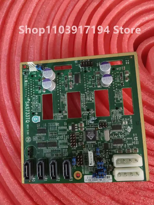 Alt view image 2 of 2 - CSE-SAS-733TQ Server 4 port SATA II/SAS backplane