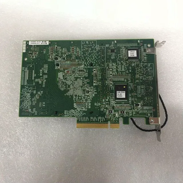 Main image of P840+4G 726897-B21 761880-001 12G/B SAS P840 Array Card