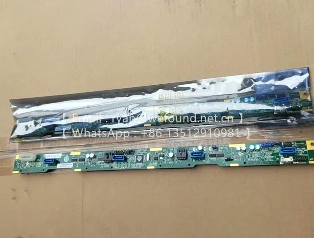 Main image of BPN-SAS3-815TQ backplane