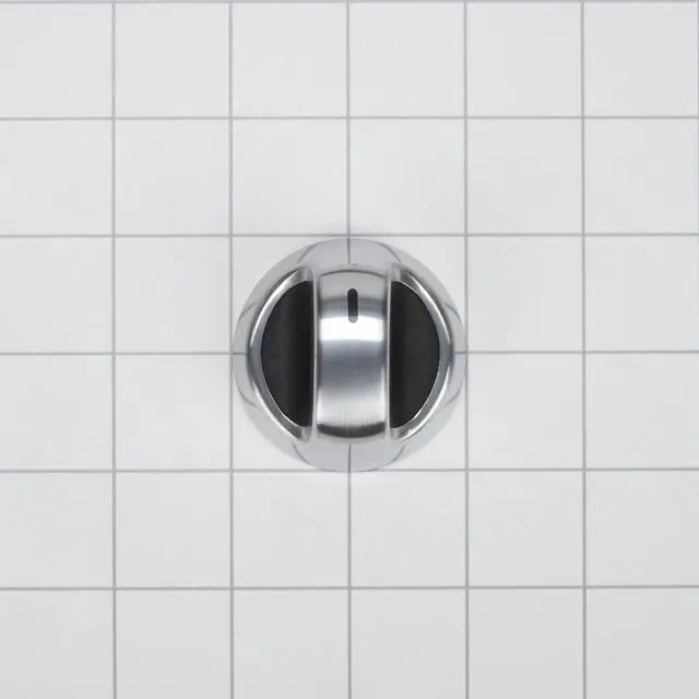 Alt view image 2 of 3 - Whirlpool WPW10160371 OEM Gas Range Surface Control Knob
