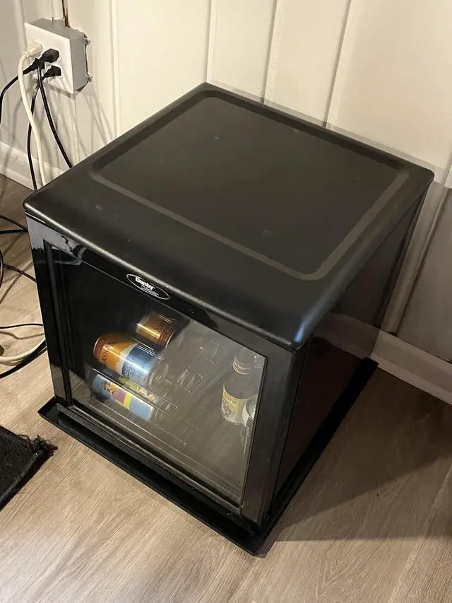 Alt view image 4 of 5 - Hard Plastic Mini Fridge Drip Tray