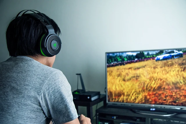 Alt view image 5 of 5 - Thresher for Xbox One: Windows Sonic Surround - Lag-Free Wireless Connection - Retractable Digital Microphone - Gaming Headset for PC, Xbox One, Xbox Series X & S