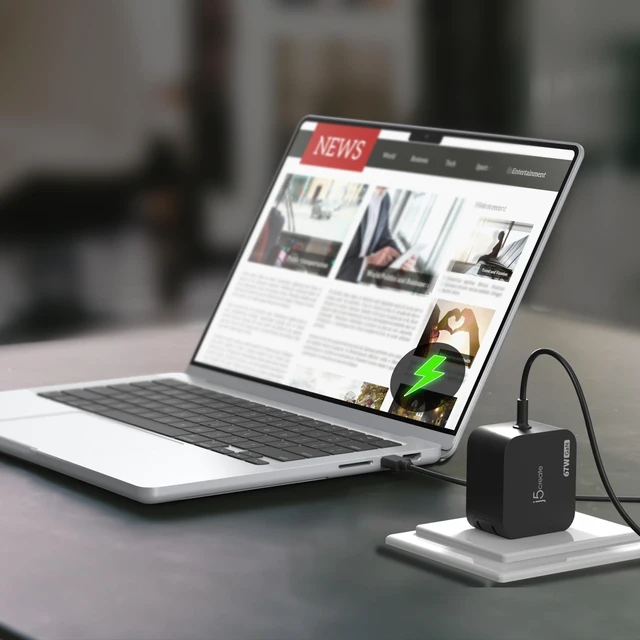 Alt view image 2 of 7 - 65W GaN PD USB-C Foldable Mini Charger with HP DC Converter Suitable for MacBook Pro/Air M2/M1, Dell XPS, HP, iPad Pro, Steam Deck, Laptops, Galaxy S22/S21/S20 (JUP1565)