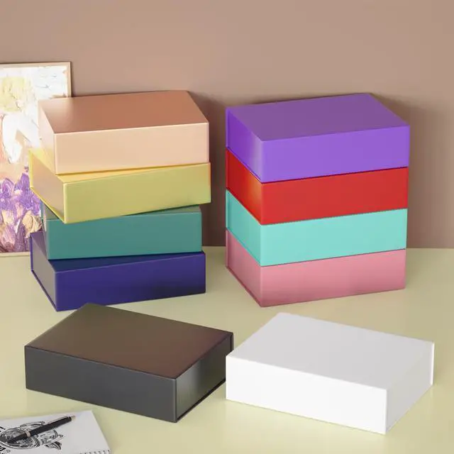 Alt view image 3 of 6 - 18cm x 21.59cm x 8.43cm Black Gift Box with Magnetic Closure