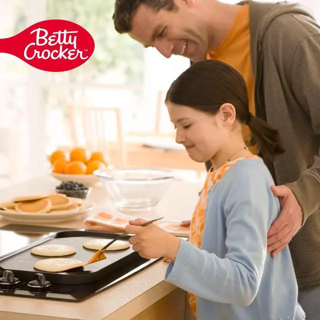 Alt view image 2 of 5 - Betty Crocker Bisquick, Gluten Free Pancake and Baking Mix, 16 oz (4 pack)