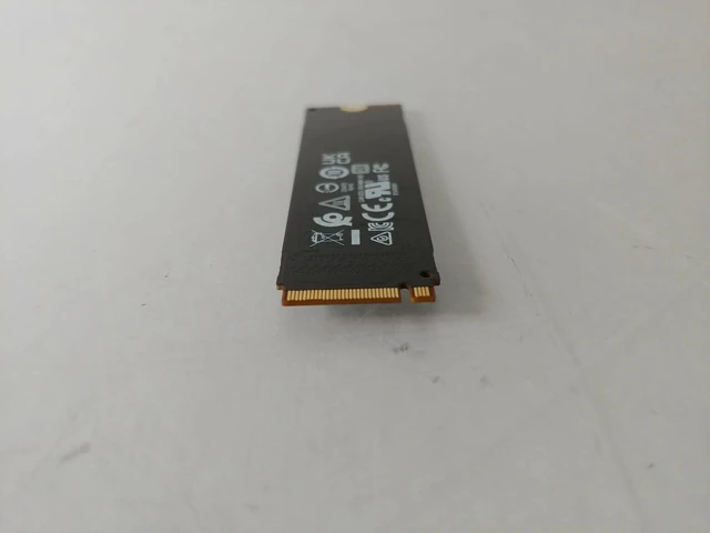 Alt view image 4 of 4 - Samsung PM991 Series 256GB NVMe SSD, M.2 2280 PCIe Gen3 x4 (OEM New)