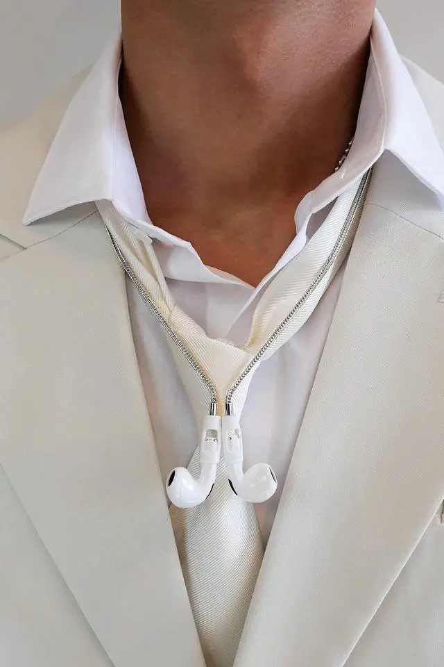 Alt view image 3 of 4 - 925 Silver Plated Mesh Chain for AirPods & AirPods Pro