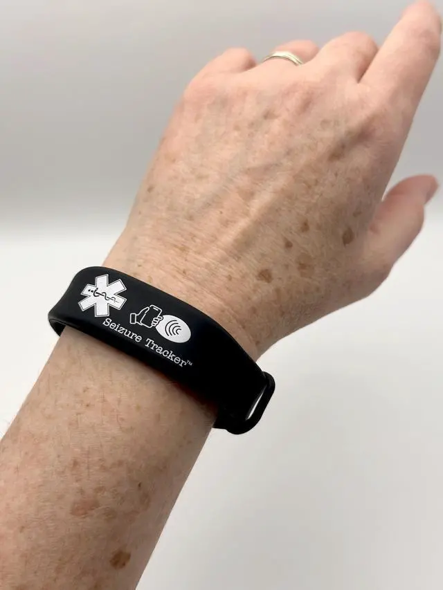 Alt view image 2 of 5 - Quick Access NFC Wristband (Purple)