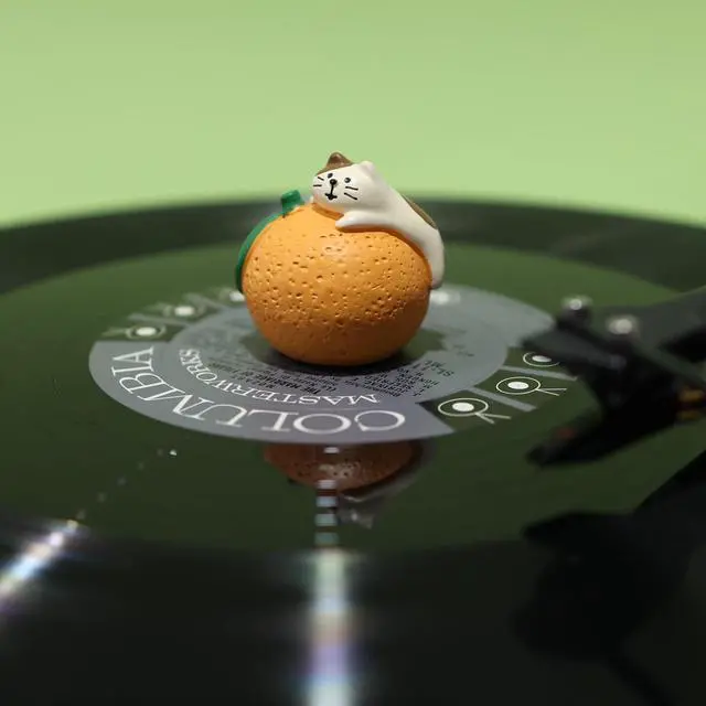 Alt view image 5 of 7 - Record Player Decor Cartoon Turntable Accessory for Vibration Damping LP | Decoration Turntable Weight Clamp (Style B)