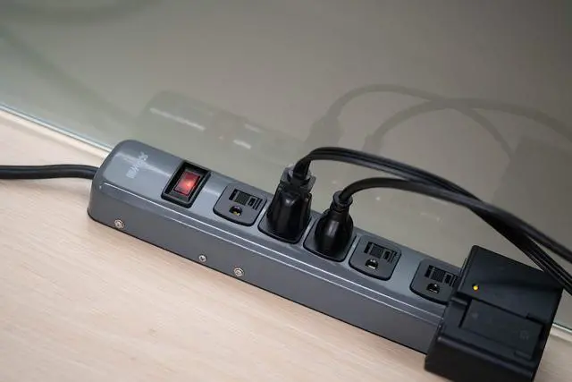 Alt view image 2 of 4 - Southwire Metal Power Strip - 6-Grounded Outlets - Resettable Safety Circuit Breaker Switch - 5-Foot Cord - Heavy Duty Outlet Extender