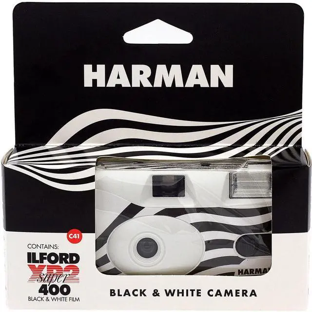 Alt view image 4 of 4 - XP2 35mm ISO-400 B&W One-Time Single-Use Disposable Camera with Flash - 27 Exposures with Microfiber Cleaning Cloth