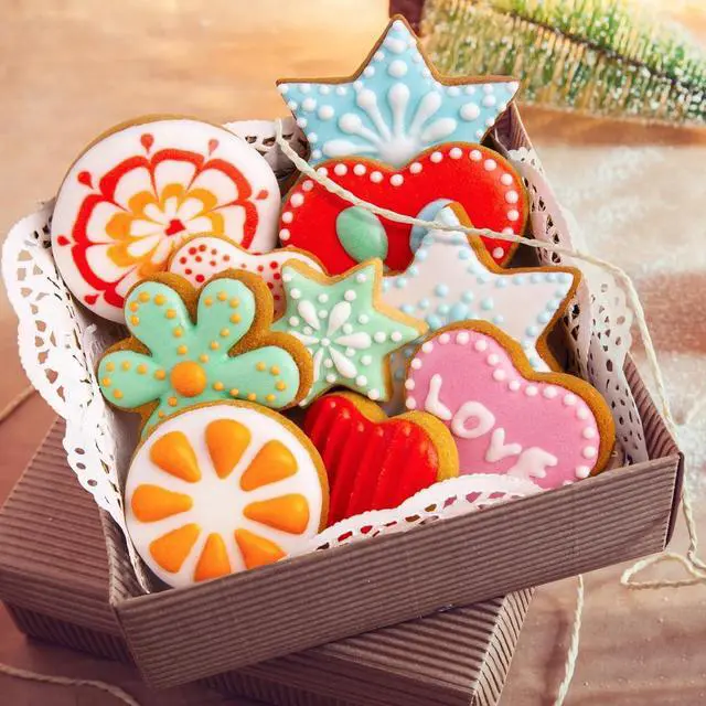 Alt view image 2 of 7 - Stainless Steel Cookie Cutters Set 12 Pieces: 3 Heart, 3 Star, 3 Flower, 3 Round for Valentine's Day Christmas Holiday