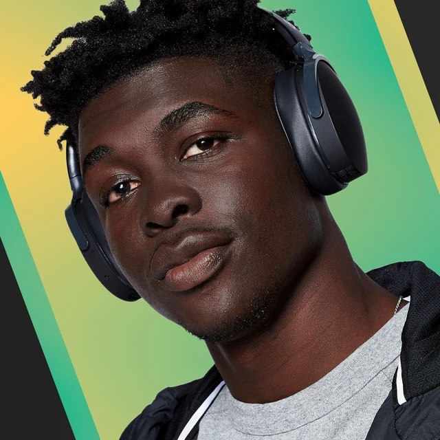 Alt view image 4 of 5 - Skullcandy Hesh Evo Wireless Over-Ear Bluetooth Headphones