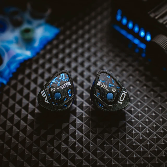 Alt view image 5 of 5 - syeindunce Tangzu Xue Tao AE-101 Gaming IEMs,10mm Glass Diaphragm Dynamic Driver, in-Ear Monitors with Detachable Microphone, Custom Gaming Cable, for PC/Mobile/PS5/Switch (Blue, Type-C with Mic)
