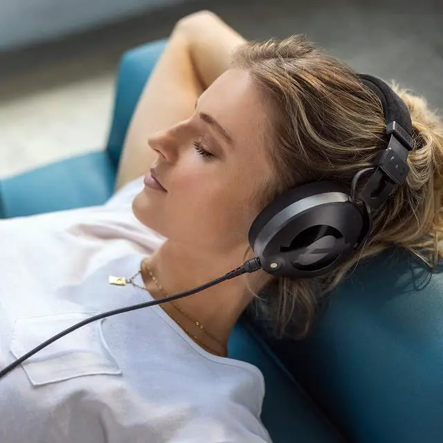 Alt view image 3 of 7 - Rode NTH-100 Professional Over-Ear Headphones with Gator G-Headphone-CASE Molded Case for Folding & Non-Folding Headphones, Lightning to 3.5 mm Headphone Jack Adapter and Polishing Cloth