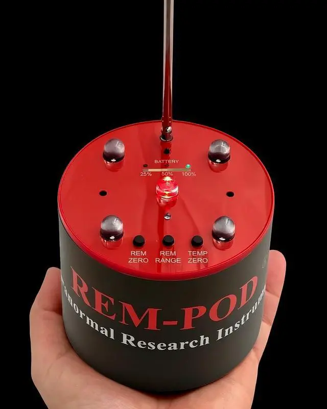 Alt view image 3 of 6 - Rev 3, Field Fringe Detection, + more upgrades: 60 hr Battery Life, 5 Sensitivity Levels, Auto Temp Deviation Detection Pro, Battery Life Meter, Folding Antenna, Tripod