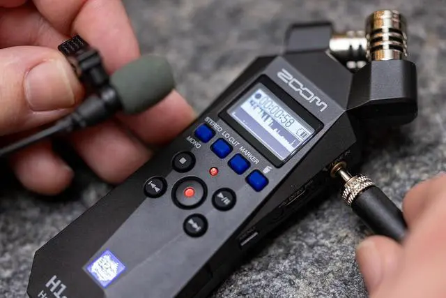 Alt view image 4 of 6 - H1essential 2-Track 32-Bit Float Portable Audio Recorder with Sunshine Photo Accessories Bundles... (H1essential - Basic Bundle)