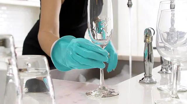 Alt view image 4 of 6 - Casabella Waterblock Premium Gloves Aqua Blue, Large