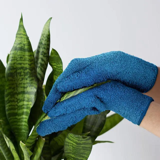 Alt view image 4 of 6 - Bencailor 3 Pairs Microfiber Dusting Gloves Plants,Purple, Blue, Rose Red