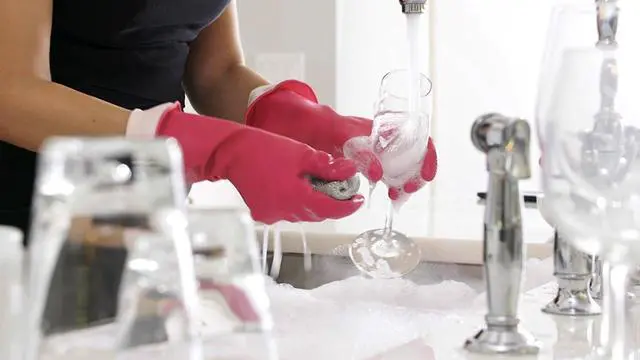 Alt view image 3 of 3 - Casabella Premium Waterblock Reusable Household Cleaning Gloves, Medium