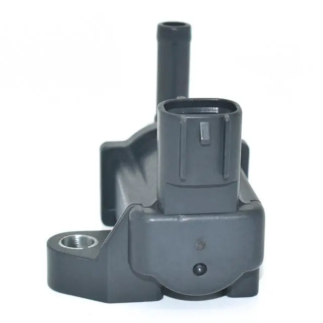 Alt view image 2 of 7 - Steam tank purge solenoid valve 90910-12262 with magnet