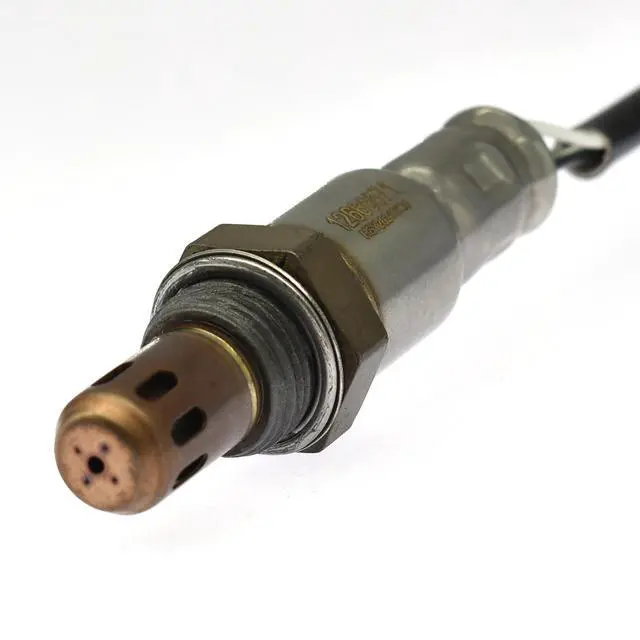 Alt view image 4 of 7 - Oxygen sensor (rear) 12666671
