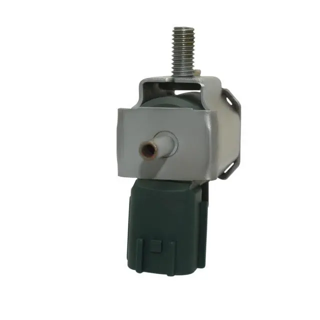Alt view image 3 of 7 - Solenoid valve K5T46571 with magnet