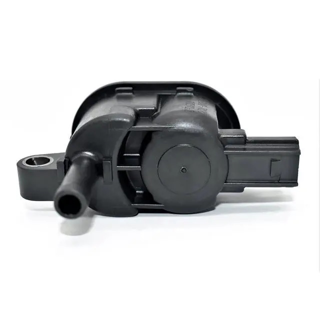 Alt view image 2 of 7 - Vacuum solenoid valve 136200-7020 with magnet