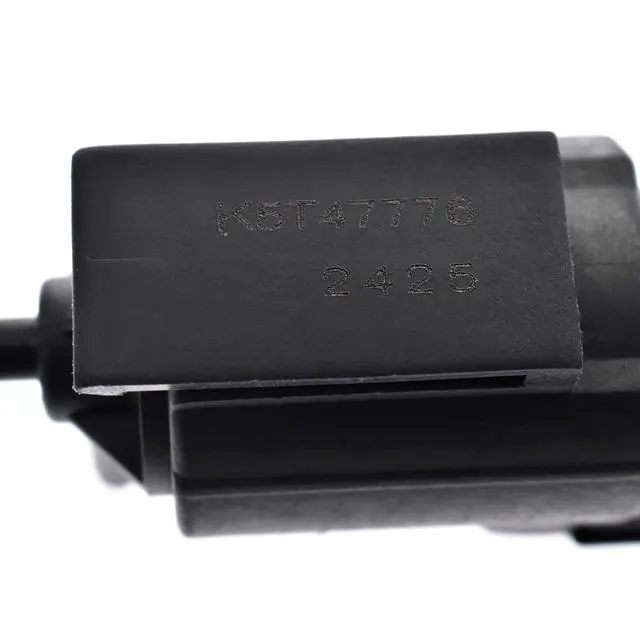 Alt view image 2 of 7 - Solenoid valve K5T47776 with magnet