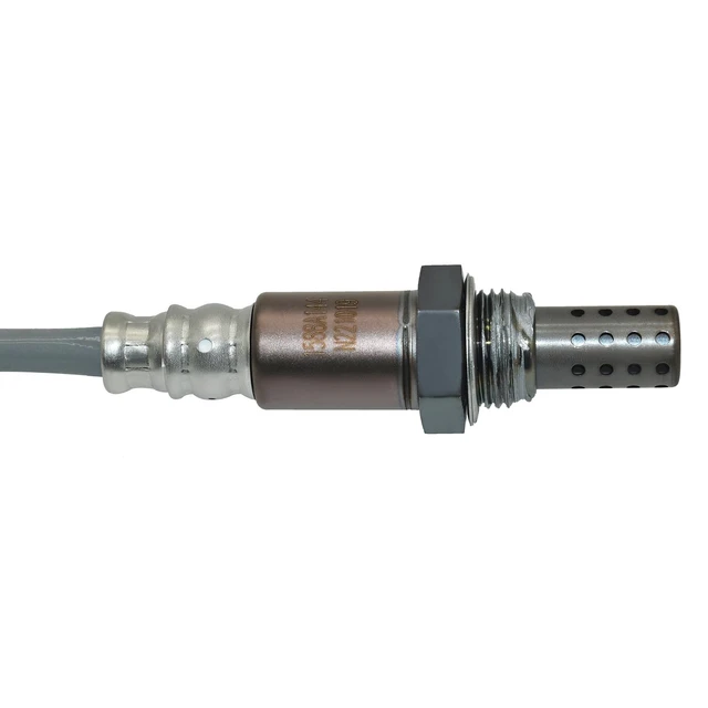 Alt view image 3 of 7 - Oxygen sensor 1588A144