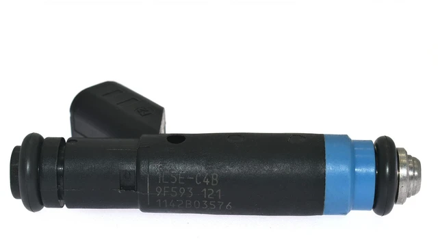 Alt view image 2 of 7 - Fuel injector 1L5E-C4B general cargo P6