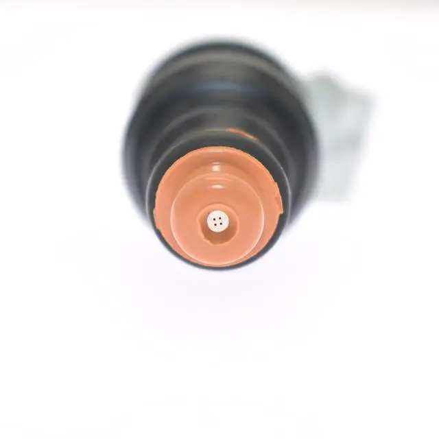 Alt view image 4 of 7 - Fuel injector 280150718P8, general cargo