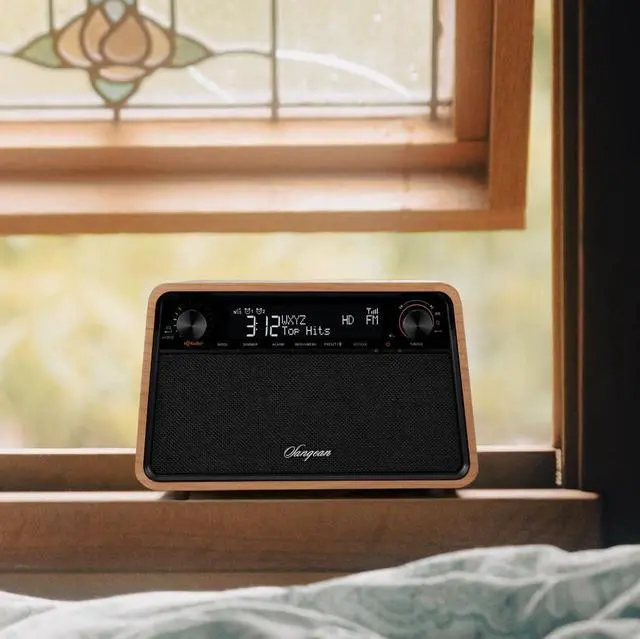 Alt view image 5 of 6 - HDR-19 HD Radio/AM/FM-RDS/Bluetooth/AUX Premium Wooden Cabinet Radio