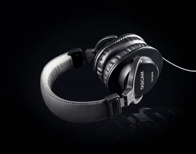 Alt view image 7 of 7 - TH-200X Studio Headphones