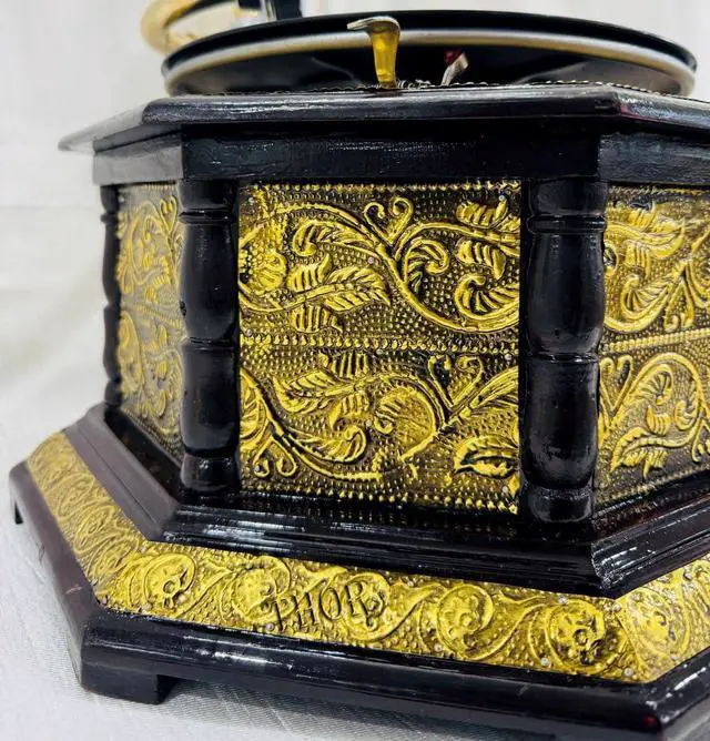 Alt view image 5 of 7 - Vintage Gramophone Record Player Wooden Base with Floral Carvings Gold Horn Speaker Antique-Looking Replica Gramophone (Gold Work Design with 8 Cone)