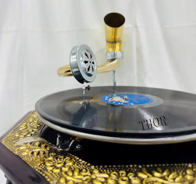 Alt view image 6 of 7 - Vintage Gramophone Record Player Wooden Base with Floral Carvings Gold Horn Speaker Antique-Looking Replica Gramophone (Gold Work Design with 8 Cone)