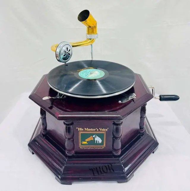 Alt view image 2 of 6 - Antique-Looking Replica Gramophone Vintage Gramophone Record Player, Wooden Base with Floral Carvings, Gold Horn Speaker (35X37X32 CM)