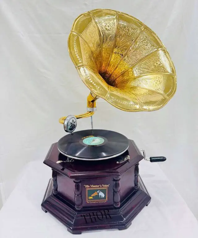 Alt view image 6 of 6 - Antique-Looking Replica Gramophone Vintage Gramophone Record Player, Wooden Base with Floral Carvings, Gold Horn Speaker (35X37X32 CM)