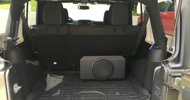 Alt view image 2 of 6 - Single 10" Loaded Sub Box for Jeep Wrangler Unlimited 2007-2018