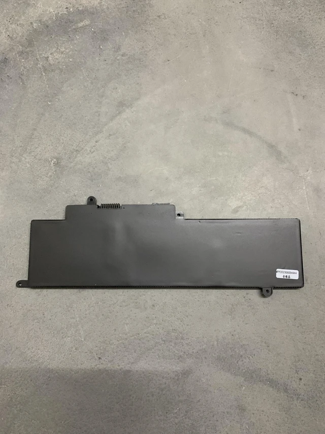 Alt view image 2 of 7 - 45Wh 55JWC Laptop Battery Replacement for Dell Pro 14 Plus PB14255 14 Plus 2-in-1 PB14255 Series 0M9HTK 0RF5VP CGR5V 001WEF VMV83 0MNK2F 060GY0 11.25V 4000mAh