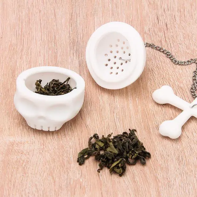 Main image of Coolrunner 2 pcs Silicone Tea Bones Skull Tea Infuser Filter
