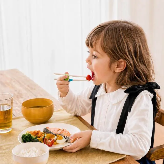 Alt view image 2 of 6 - PandaEar 2 Pairs Kids Training Chopsticks, Reusable Dishwasher Safe