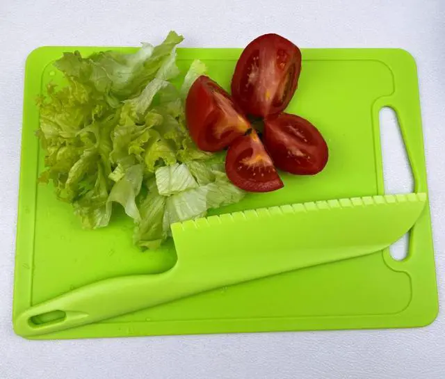 Alt view image 2 of 7 - jawbush Professional Lettuce Knife, 11" Serrated Salad Cutter for Veggies, Fruit, Bread, Cake, Salad, Plastic Kitchen Nylon Knife for Cooking and Cutting to Prevent Turning Brown, Green