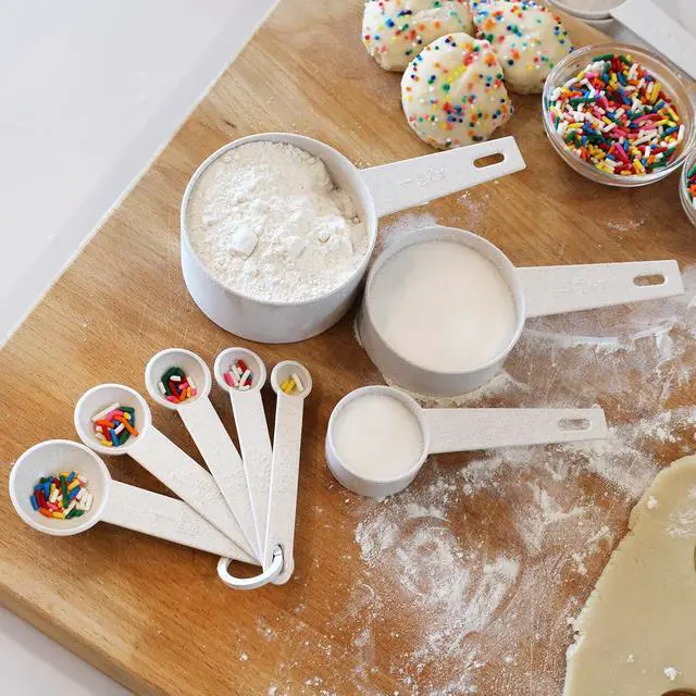 Alt view image 3 of 7 - Beille Cream Wheat Straw 10PC Measuring Cups Spoons Set
