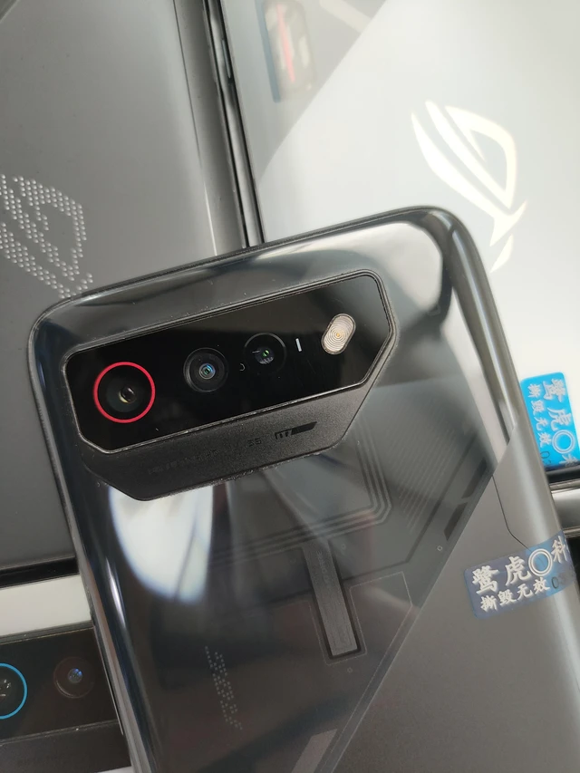Alt view image 5 of 7 - ASUS ROG Phone 7 AI2205 2023 Model 16G+512G/Qualcomm Snapdragon 8 Gen 2 /165Hz/6000mAh/Google Android 13/WIFI 7/6.78-inch E-sports Gaming Phone