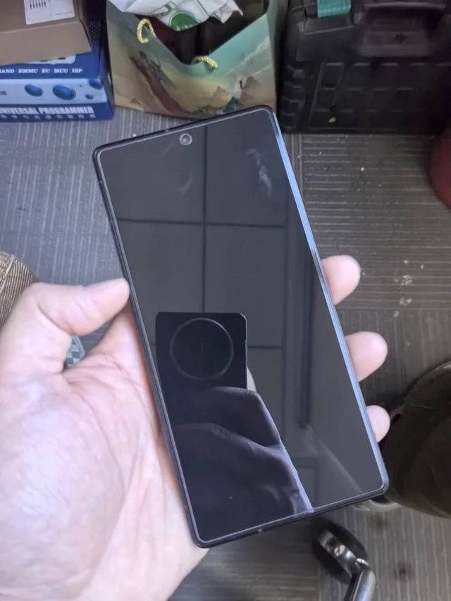 Alt view image 2 of 6 - SHARP AQUOS R9 pro 5G (12G/512G) 6.7-inch 5G mobile phone