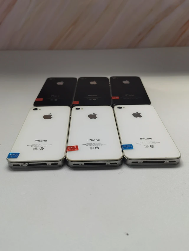 Main image of Apple iPhone 4 MC536LLA 16GB GSM Smart Phone with Retina Display / HD Video Recording / Face Time 3.5" White