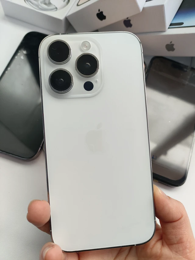 Alt view image 4 of 7 - Apple iPhone 14 Pro Dual-SIM 512GB ROM + 6GB RAM (Only GSM | No CDMA) Factory Unlocked 5G Smartphone (Gold) - International Version